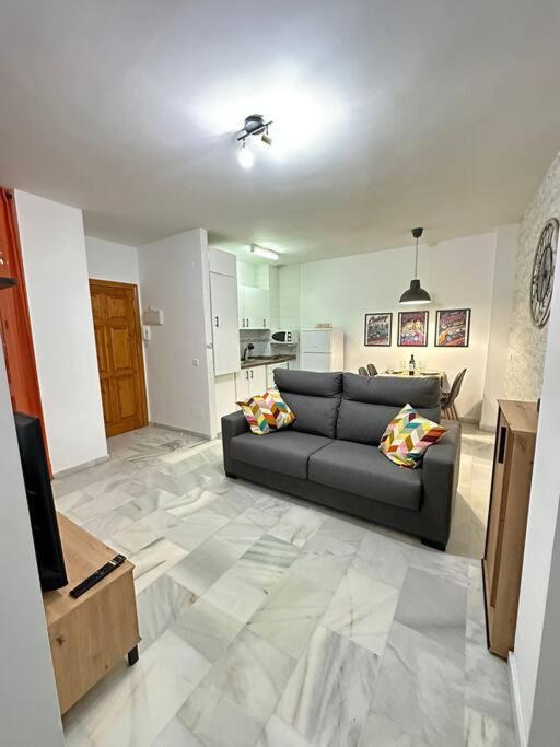 Moderno Apartamento Junto Al Mar- Apartamentos Don Diego トレモリノス エクステリア 写真